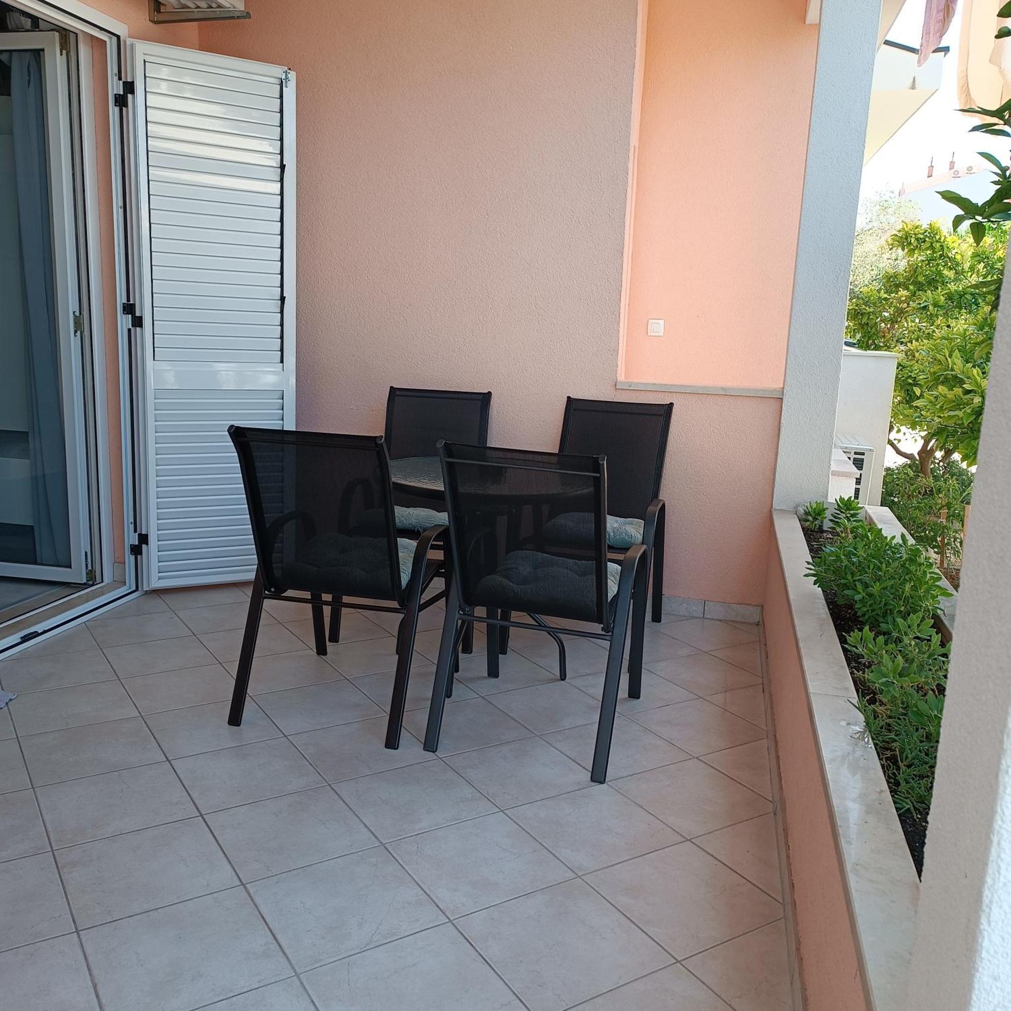 Apartamento Katrin 101 Tučepi Exterior foto